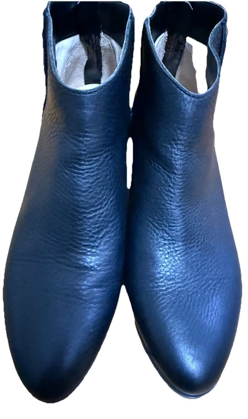 Dr. Scholls Women’s Black Leather Western Style Ankle Booties Size 6